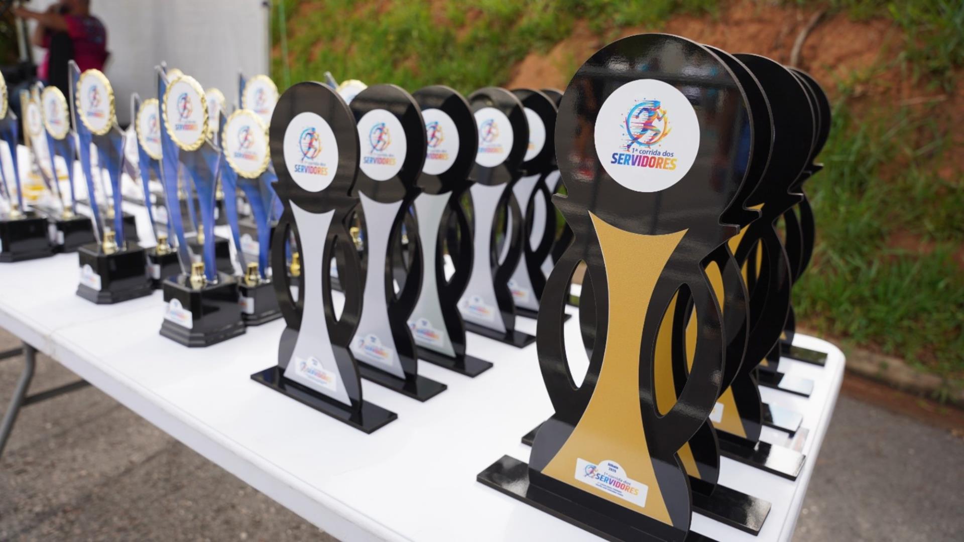 Troféus personalizados da 1ª Corrida dos Servidores