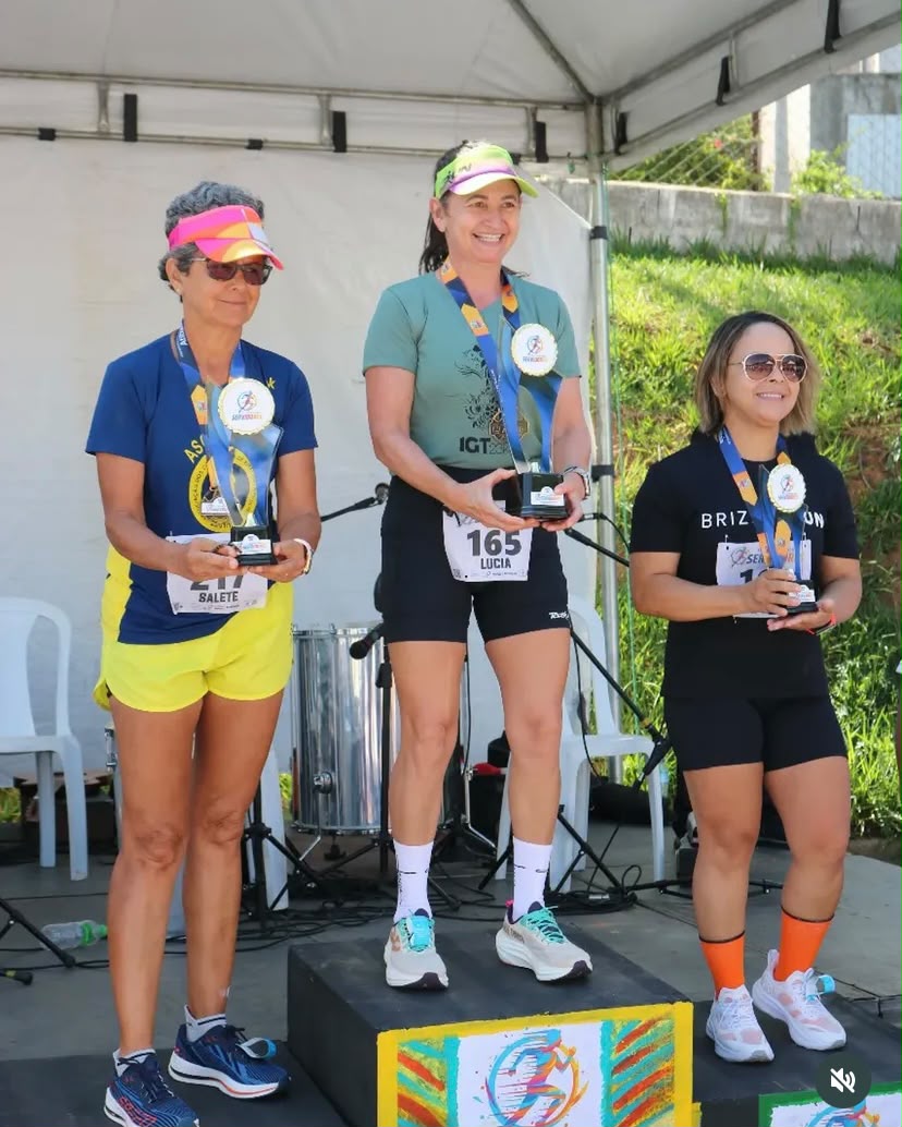 Pódio feminino por faixa etária da 1ª Corrida dos Servidores