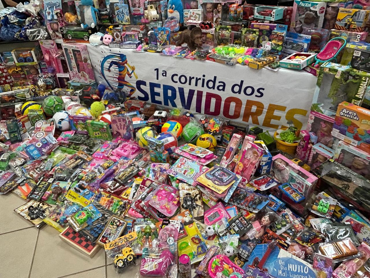 Mais de 600 brinquedos arrecadados na campanha social